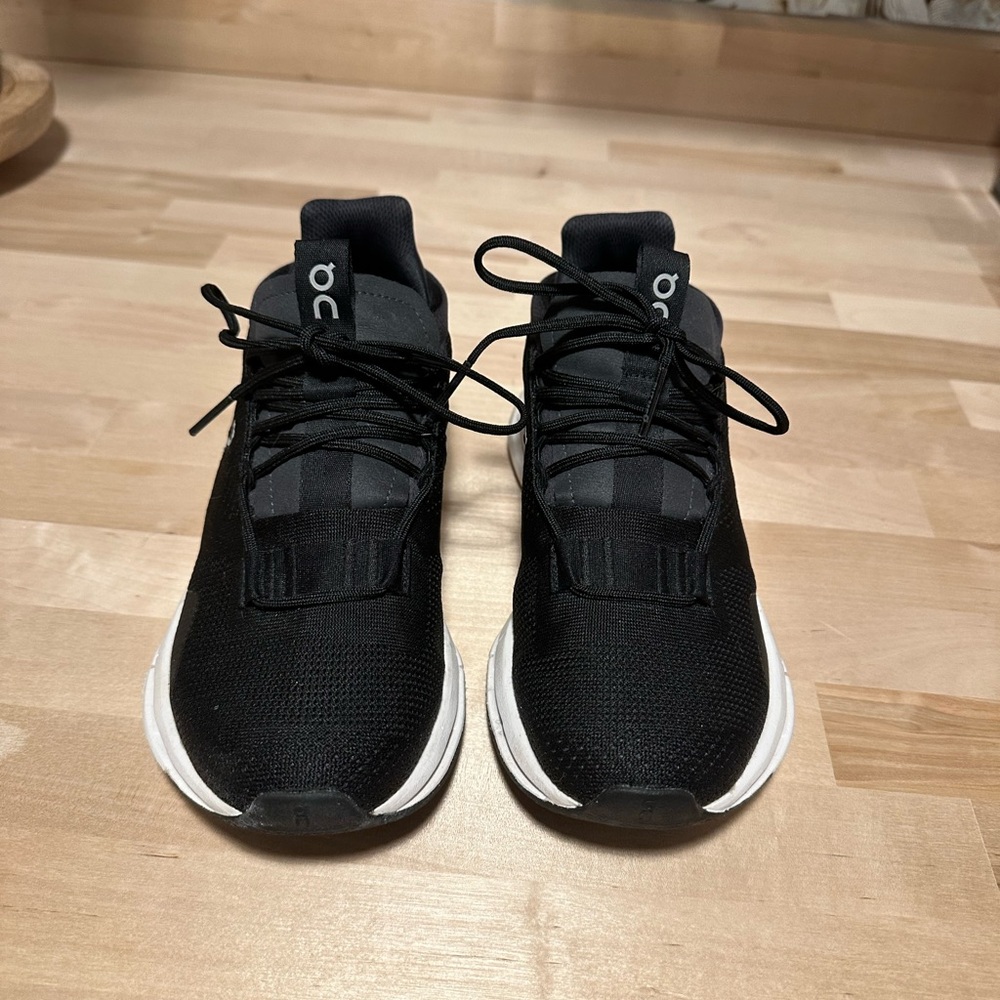 On Cloudnova tennis shoes
